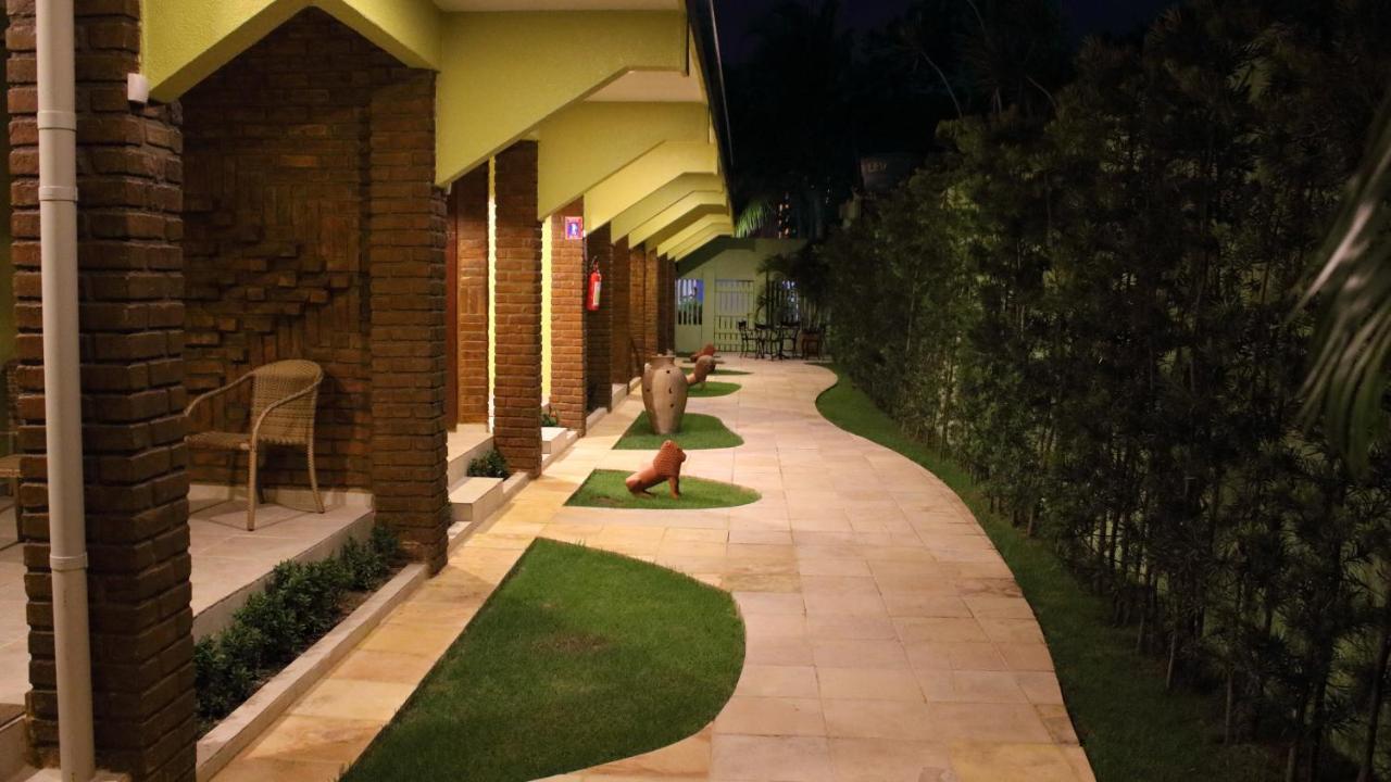 Quarto Triplo com Varanda
